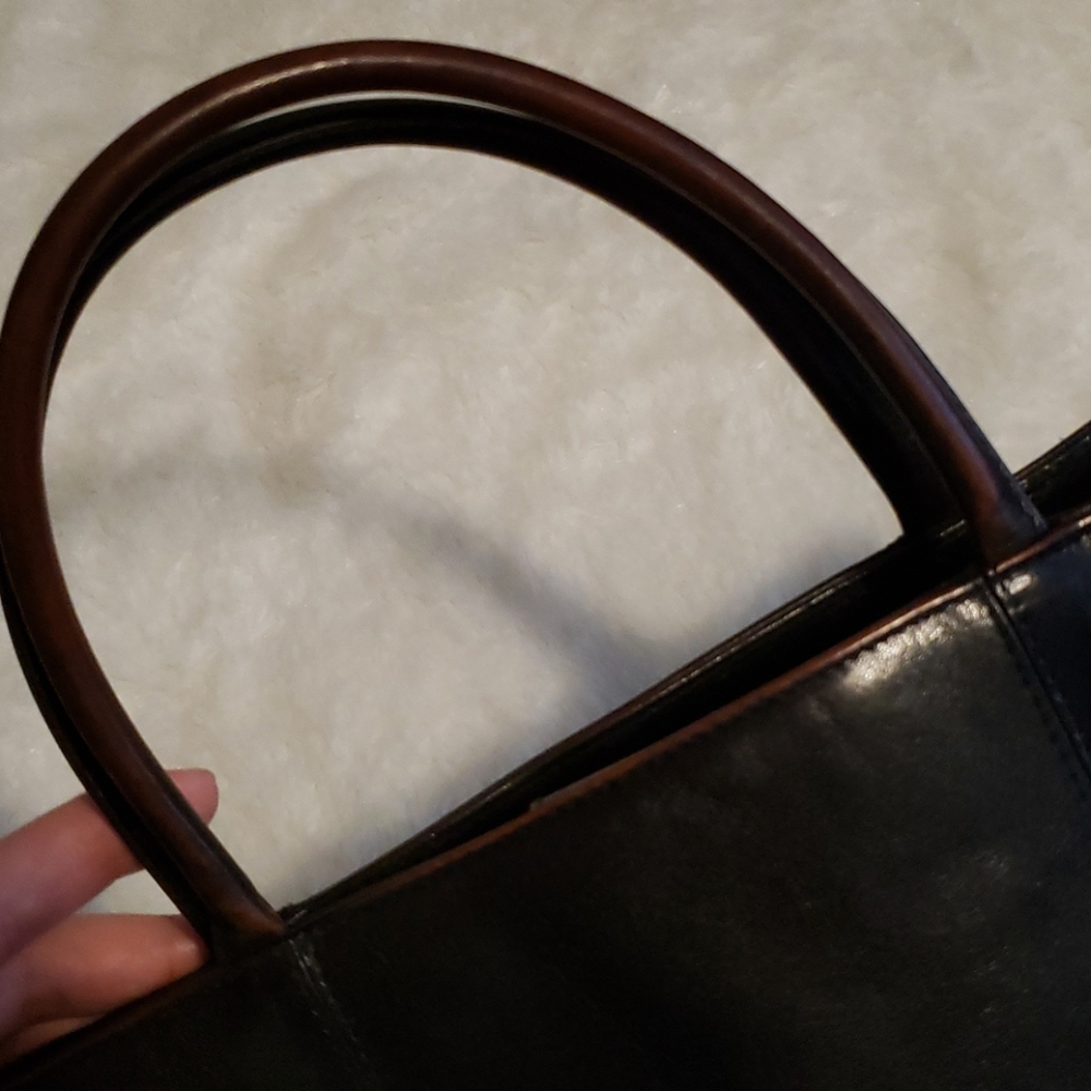 Small Dillard's Handbag - Picture 2 of 7